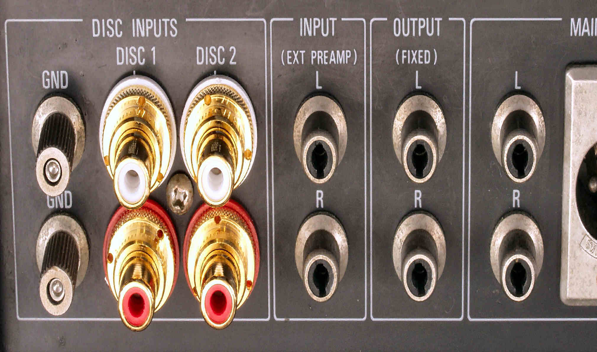 Accuphase C-220